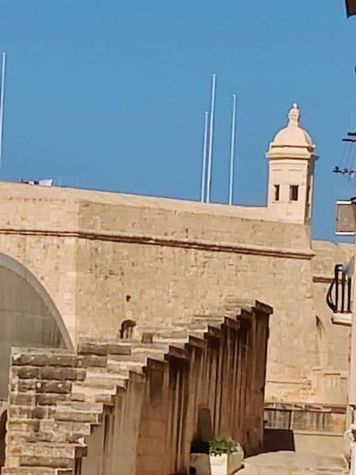 Deck 3 Savynomad Harbour Residences Wow Views Cospicua 外观 照片
